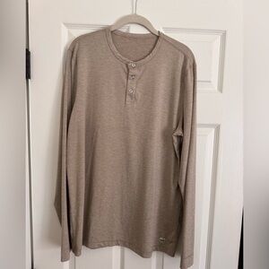 Men's Vuori Long Sleeve Henley Shirt in Taupe